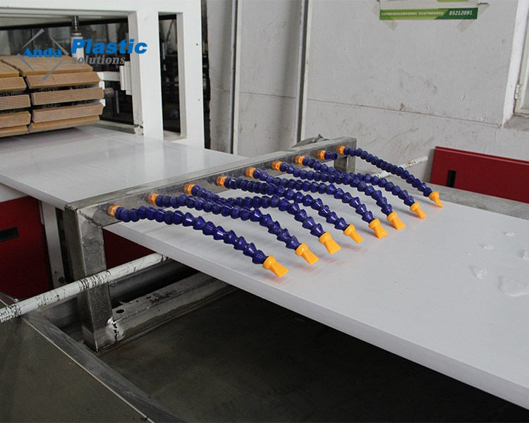 Dây chuyền sản xuất bảng tủ PVC